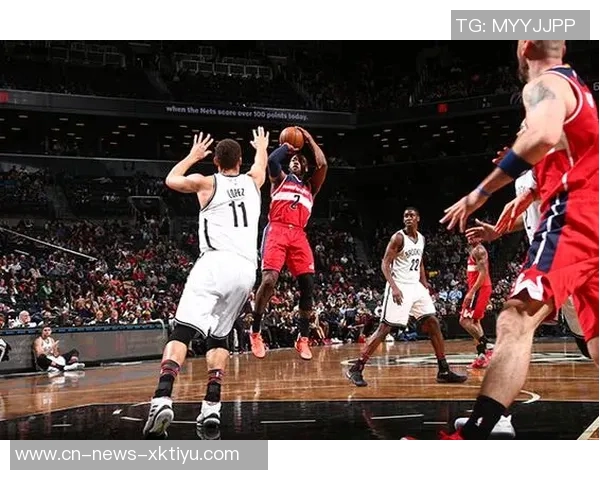 芬奇称赞迪林厄姆训练营表现出色强调其突分接球投篮任务